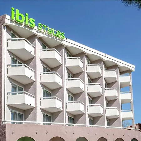 Hotel Ibis Styles St Raphael 3*