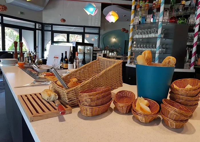 Ibis Styles St Raphael 酒店