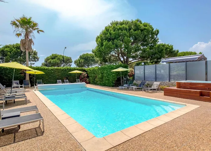 Ibis Styles St Raphael Hotel 3*