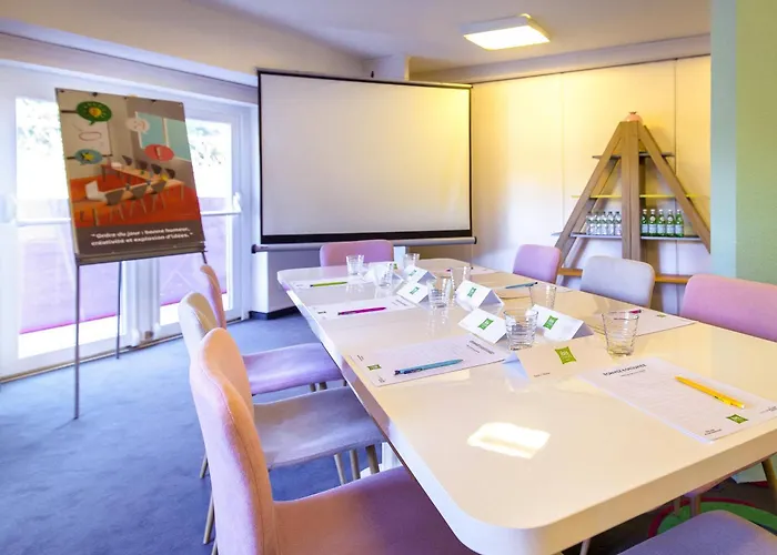 Ibis Styles St Raphael 酒店